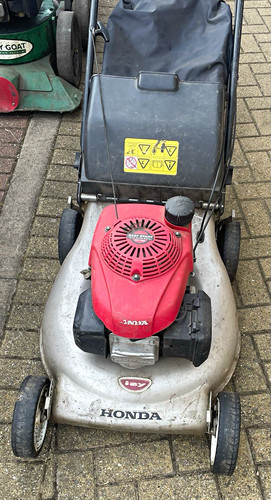 Honda petrol push lawn mower - petrol,